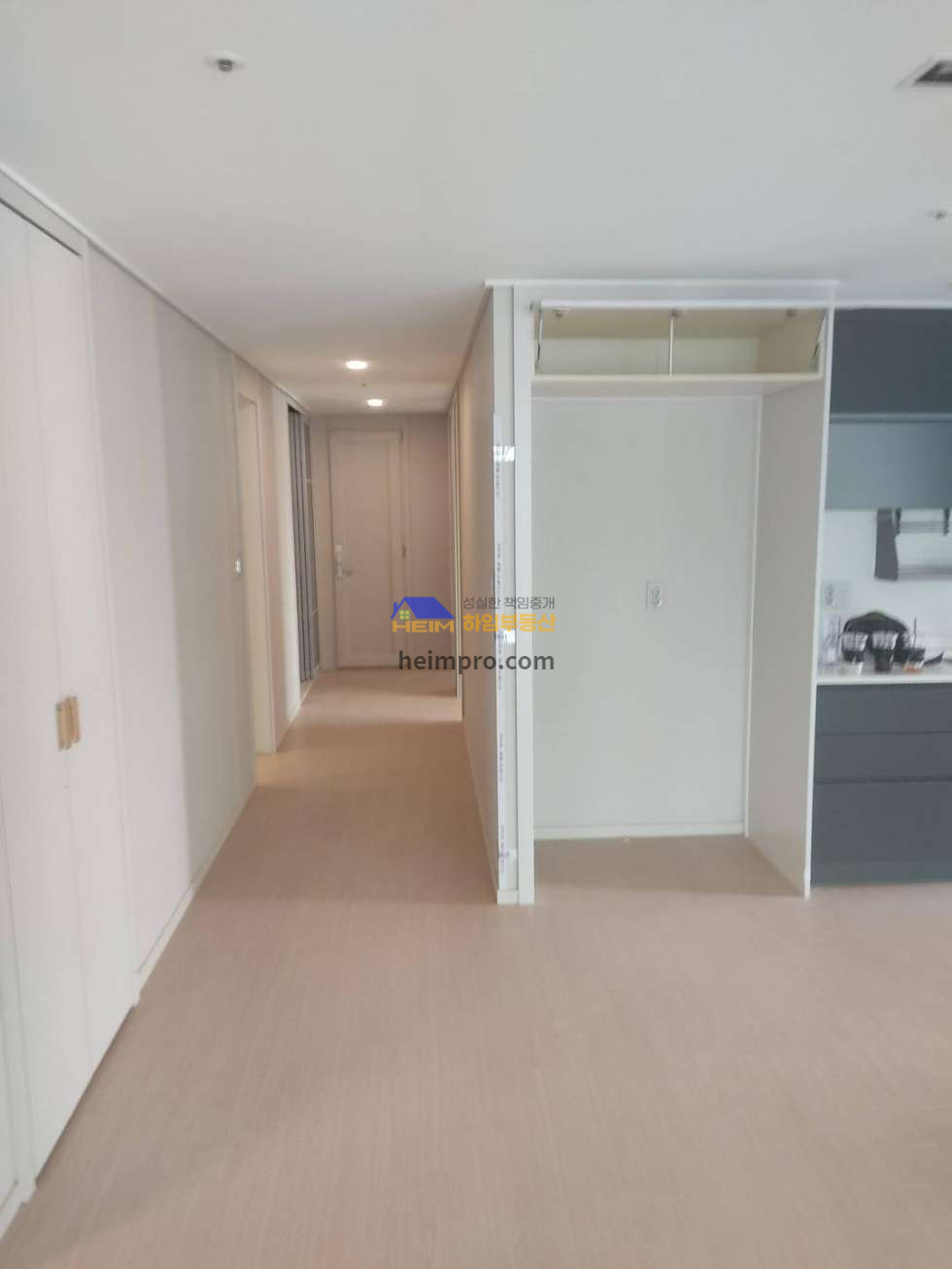 부산 부산진구 연지동 415 113동 로얄층으로 조망좋은 양면창, 주인거주 즉시입주 가능. 매매 매물번호 11178 사진 4