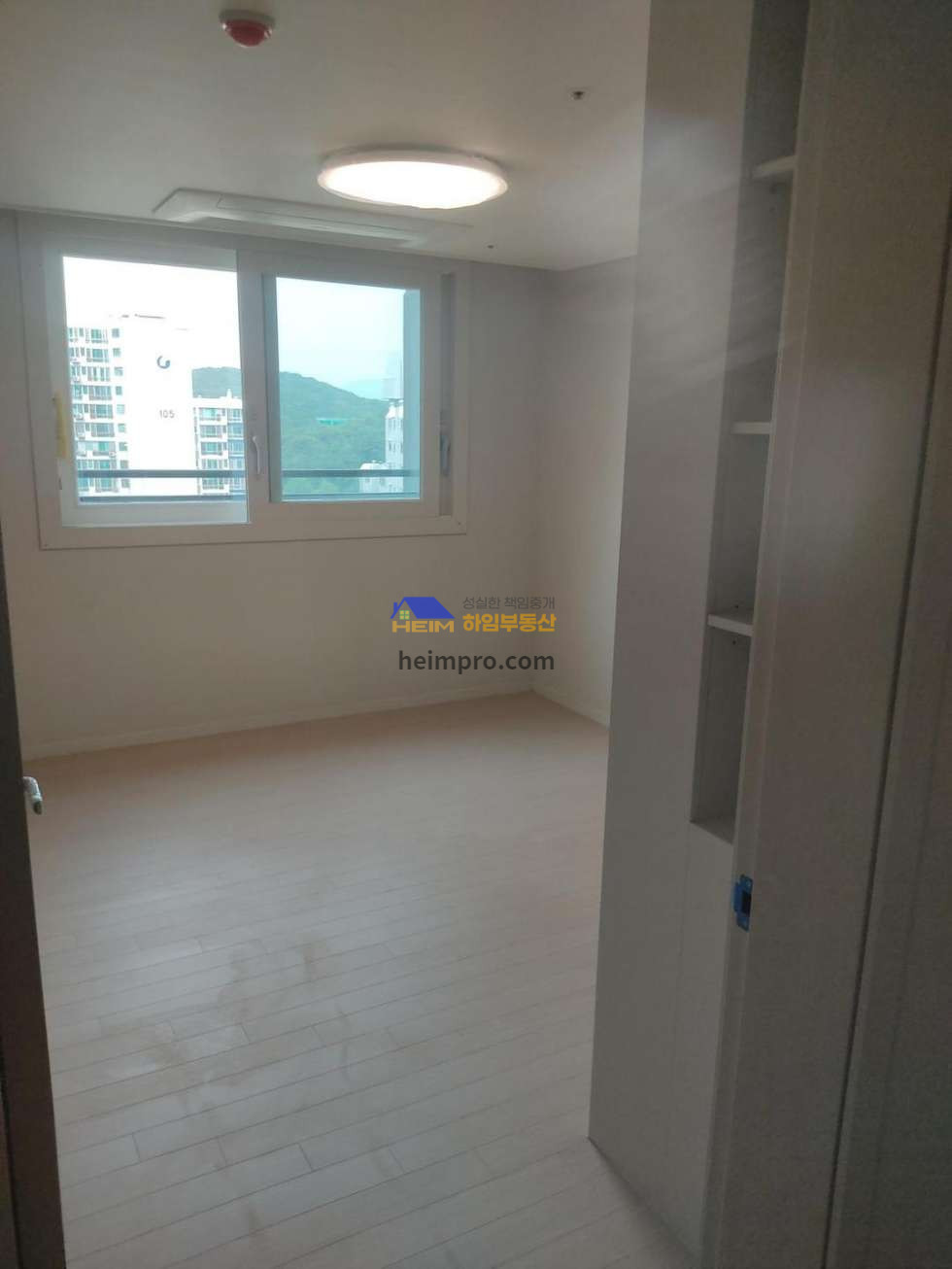 부산 부산진구 연지동 415 113동 로얄층으로 조망좋은 양면창, 주인거주 즉시입주 가능. 매매 매물번호 11178 사진 9