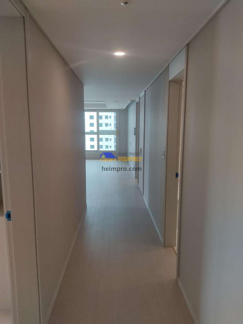 부산 부산진구 연지동 415 113동 로얄층으로 조망좋은 양면창, 주인거주 즉시입주 가능. 매매 매물번호 11178 사진 13