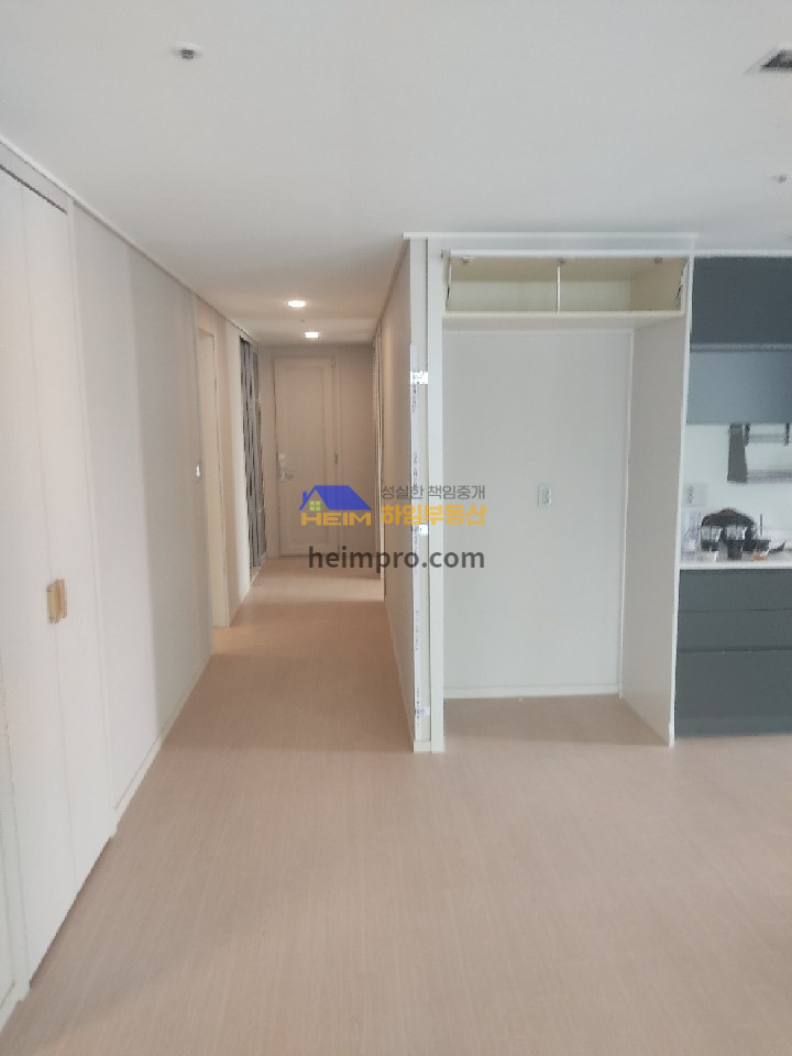 부산 부산진구 연지동 415 113동 로얄층으로 조망좋은 양면창, 주인거주 즉시입주 가능. 매매 매물번호 11178 사진 14