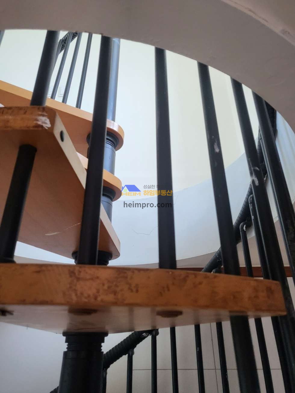 부산 부산진구 초읍동 279-9 올수리, 초읍천로 도로변, 아파트 맨위층으로 복층구조. 매매 매물번호 10822 사진 9