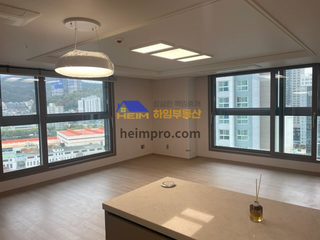 부산 부산진구 부전동 443-16 101동 서면 역세권, 양면창, 시스템에어컨5대 , 중문, 확장 등 옵션 매매 매물번호 11170 사진 3