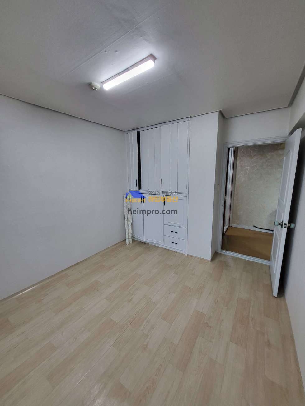 부산 부산진구 초읍동 268-1 1동 심야전기 설치.생활권 편리한 위치로 은행 병원 버스정류장등 가까움. 전세 매물번호 10892 사진 3