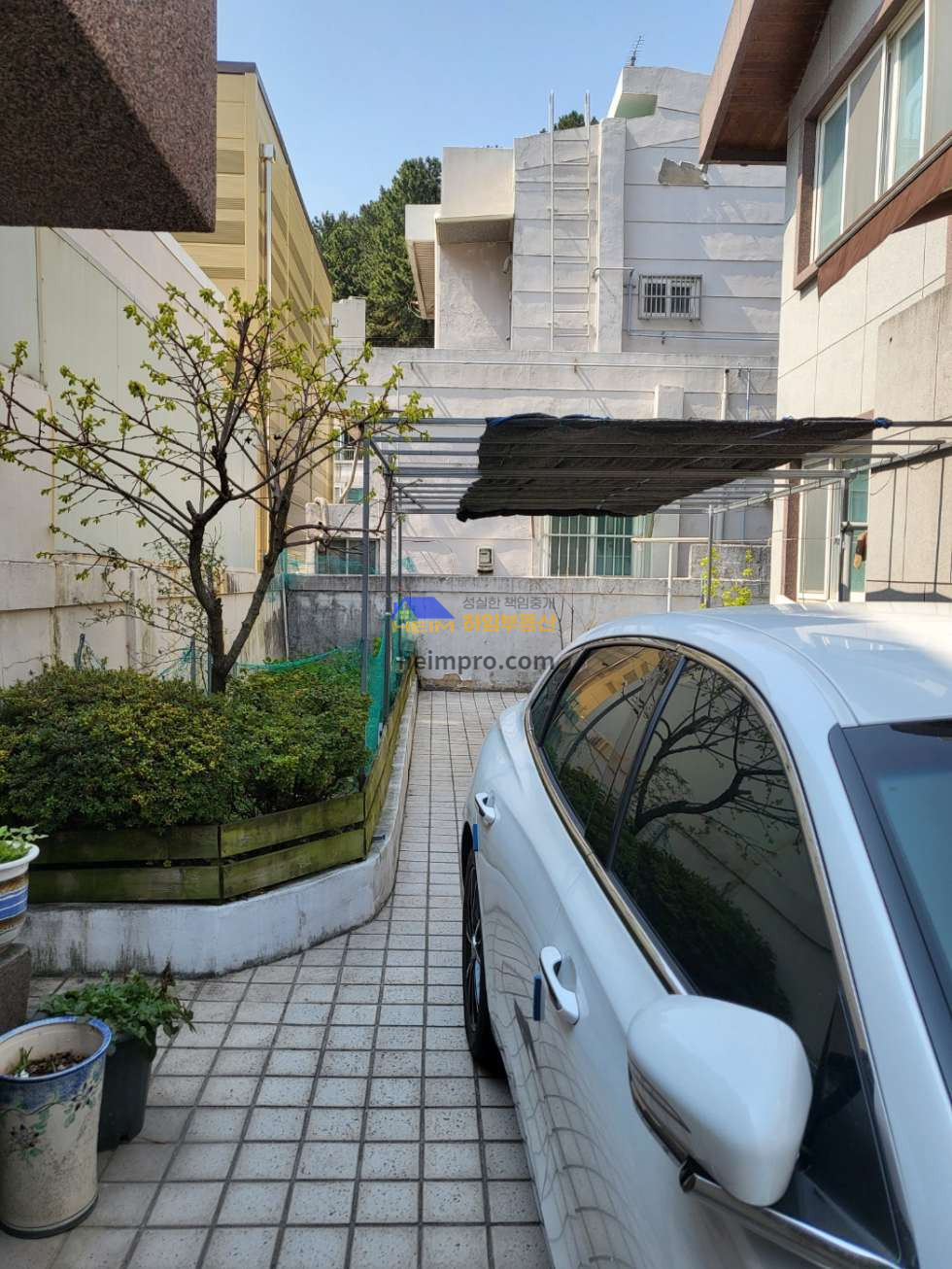 부산 부산진구 초읍동 태양열 2층주택, 도시가스, 주차2대 가능. 매매 매물번호 10457 사진 1